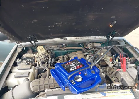 1996 Ford Explorer z USA, uszkodzony, nr VIN 1FMCU22X3TUB43377